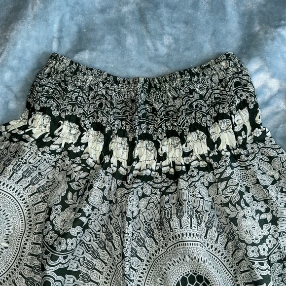 Pants - Picture 2 of 3